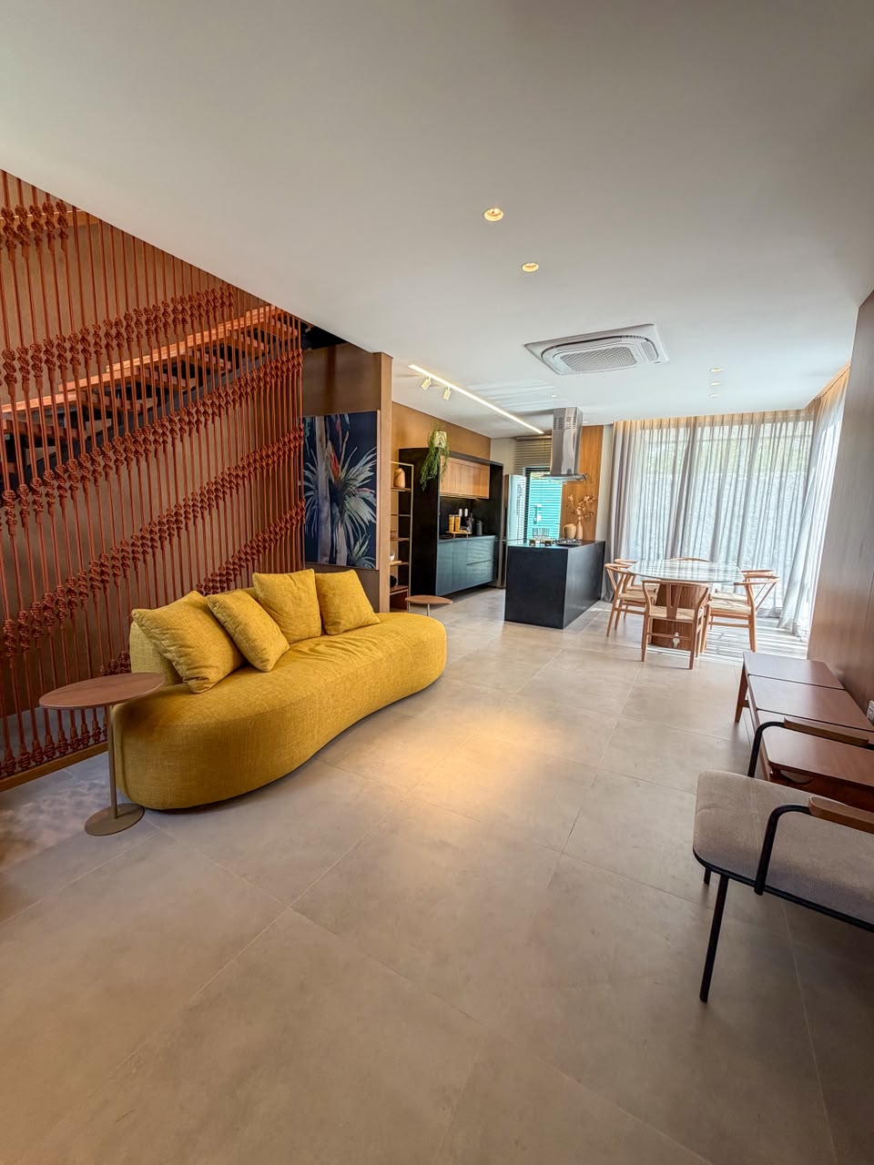DUPLEX EM CONDOMÍNIO