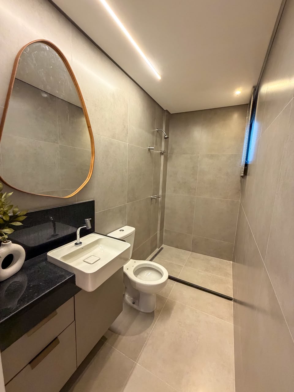 DUPLEX EM CONDOMÍNIO