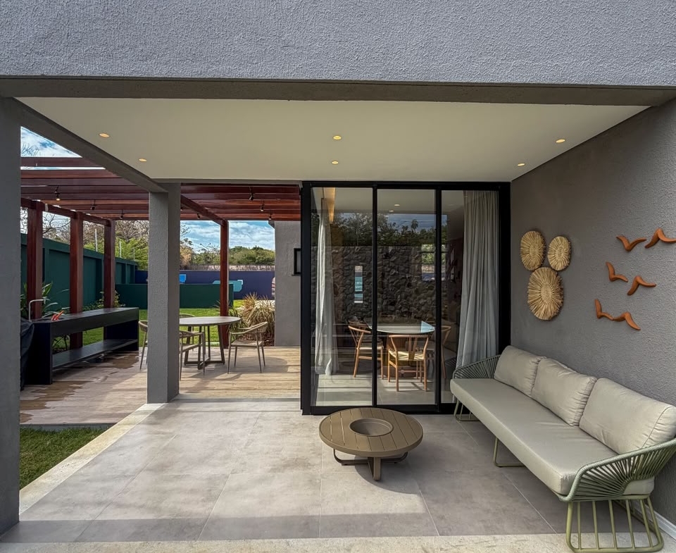 DUPLEX EM CONDOMÍNIO
