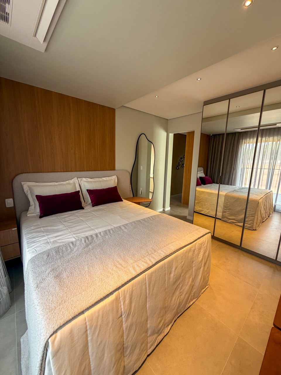 DUPLEX EM CONDOMÍNIO