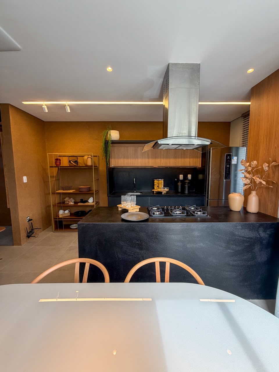 DUPLEX EM CONDOMÍNIO