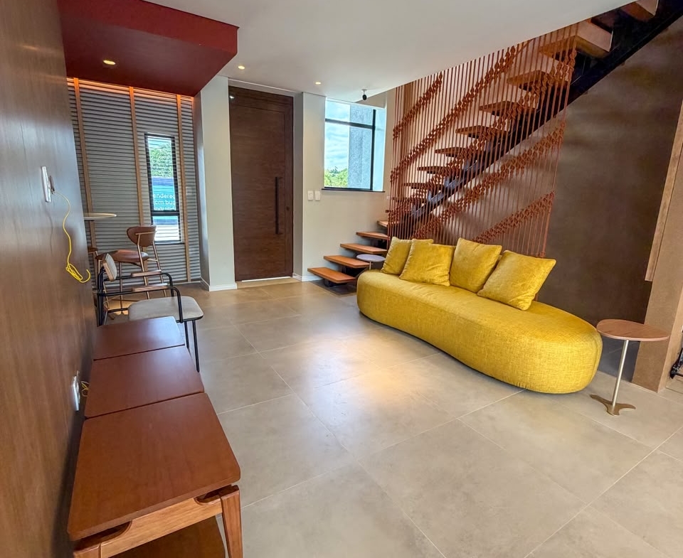 DUPLEX EM CONDOMÍNIO