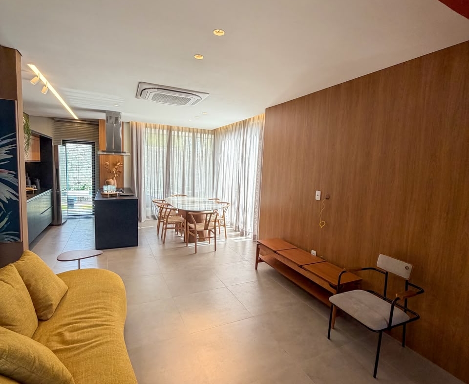 DUPLEX EM CONDOMÍNIO