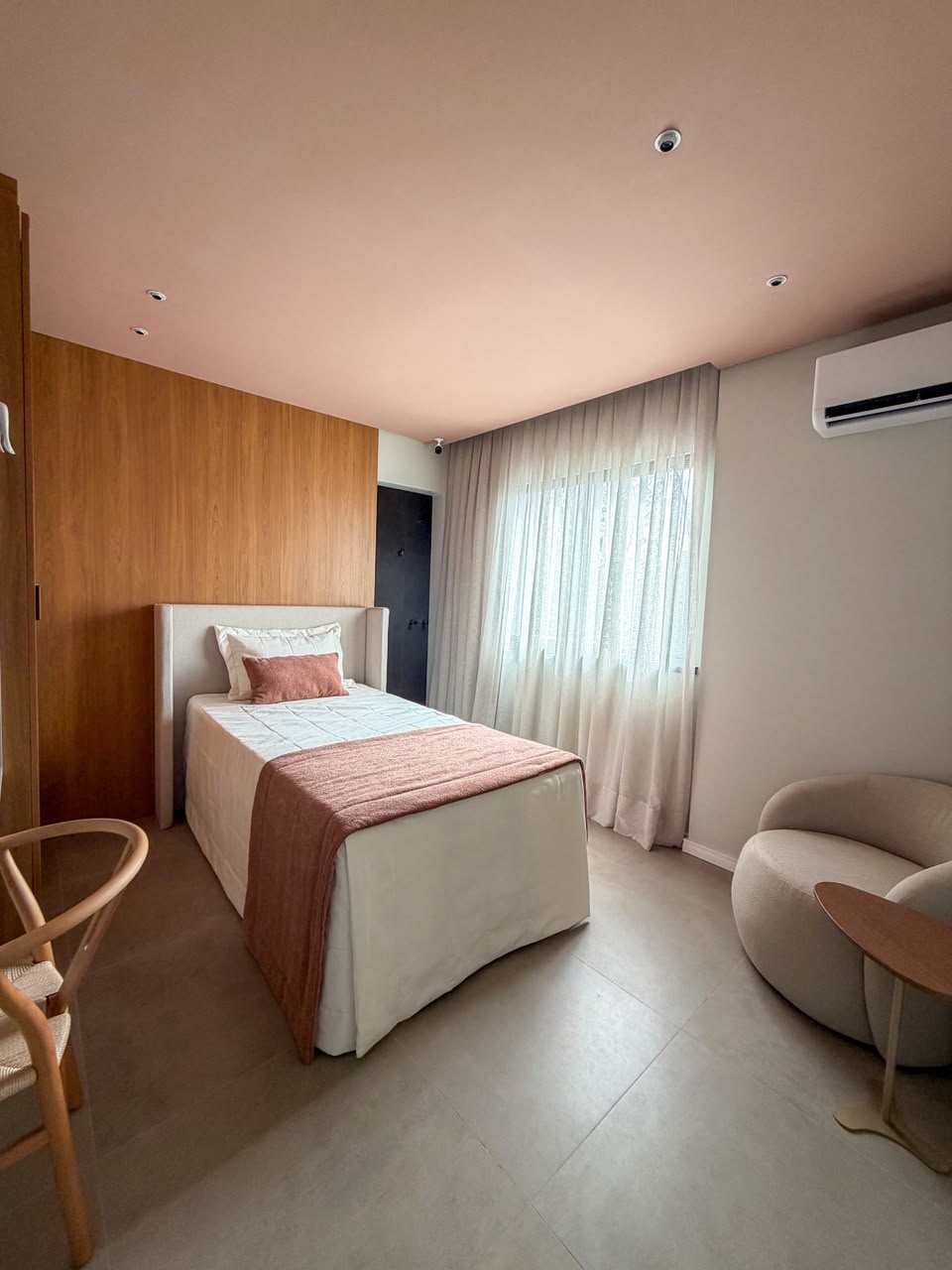 DUPLEX EM CONDOMÍNIO