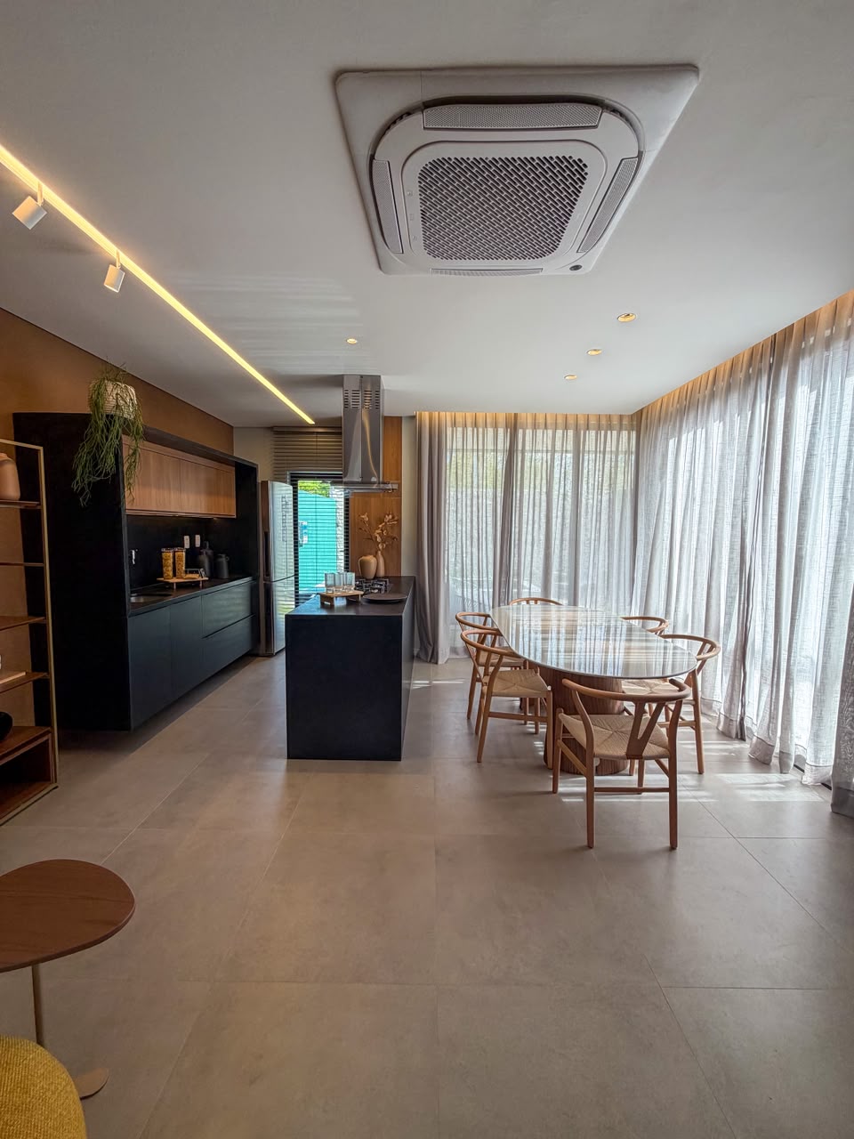 DUPLEX EM CONDOMÍNIO