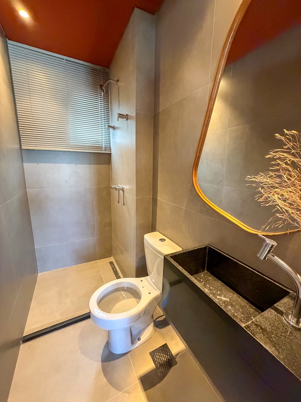 DUPLEX EM CONDOMÍNIO