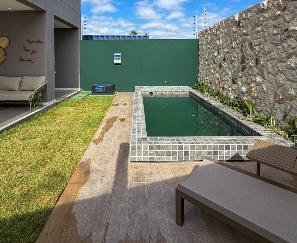 DUPLEX EM CONDOMÍNIO