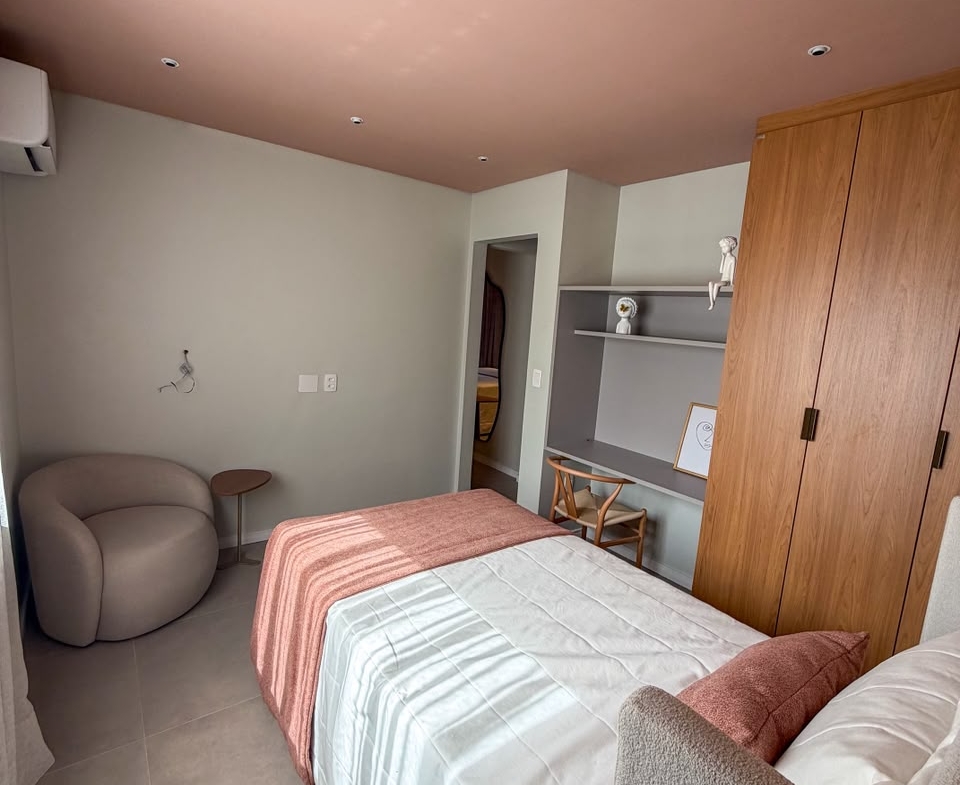 DUPLEX EM CONDOMÍNIO