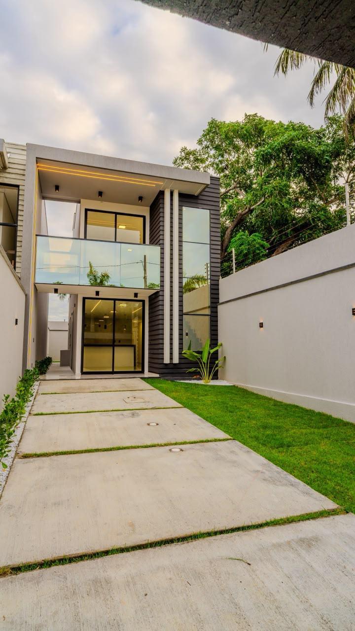DUPLEX EM RUA PRIVATIVA
