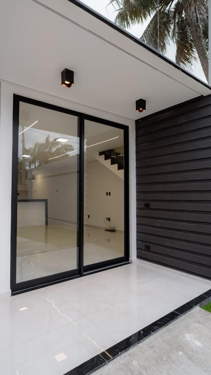 DUPLEX EM RUA PRIVATIVA