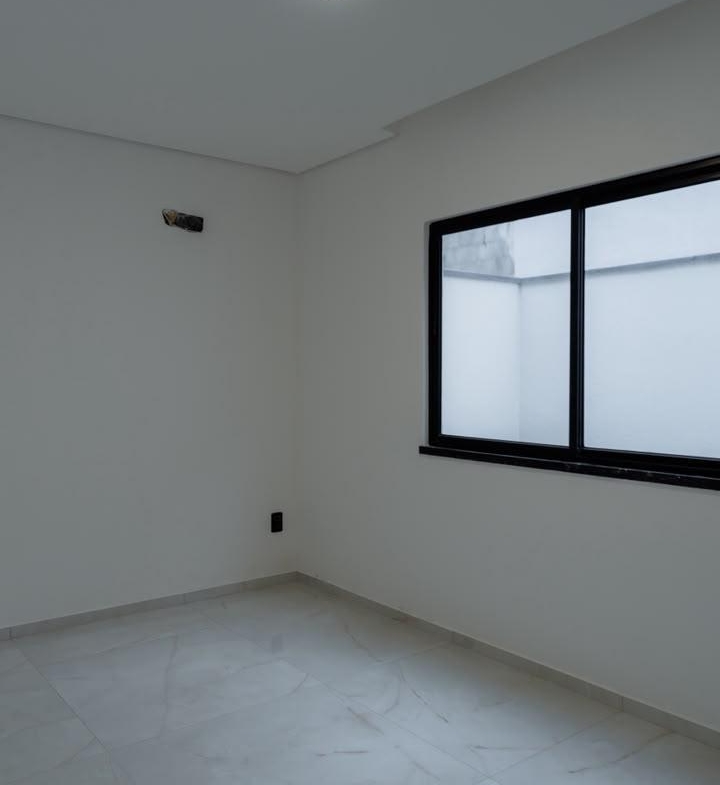 DUPLEX EM RUA PRIVATIVA