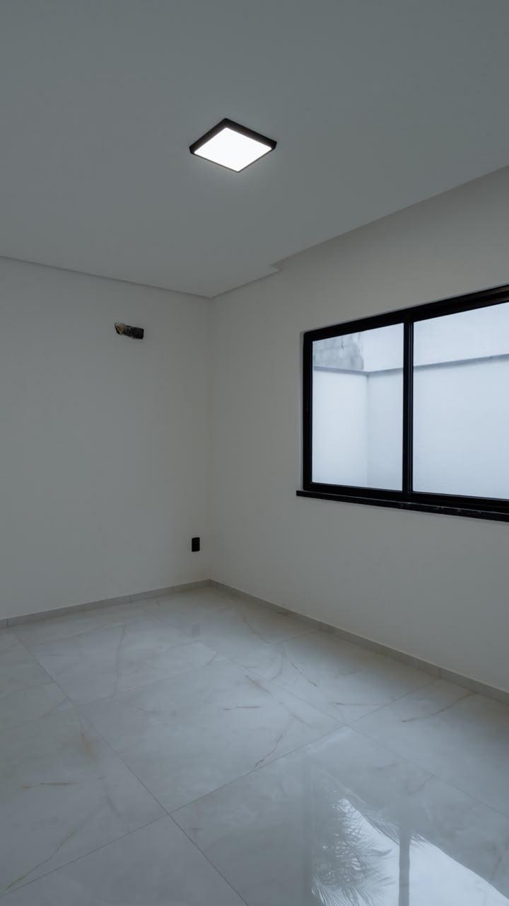 DUPLEX EM RUA PRIVATIVA