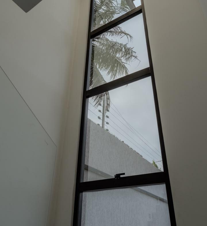 DUPLEX EM RUA PRIVATIVA