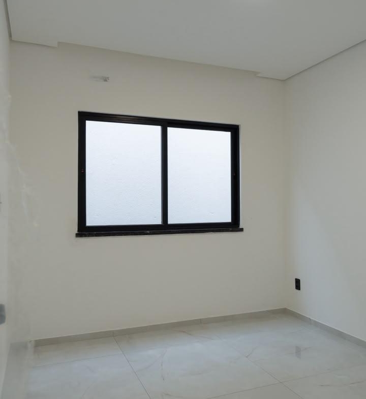 DUPLEX EM RUA PRIVATIVA