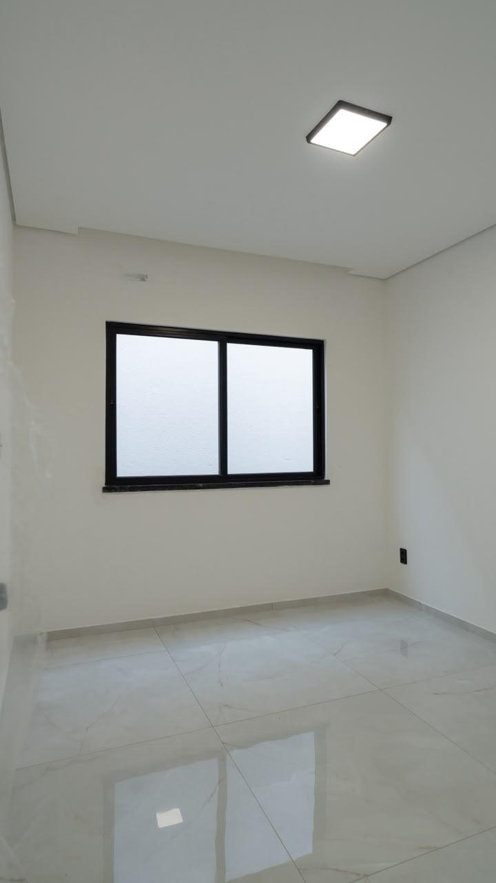 DUPLEX EM RUA PRIVATIVA