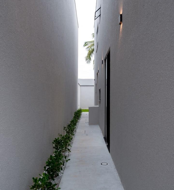 DUPLEX EM RUA PRIVATIVA