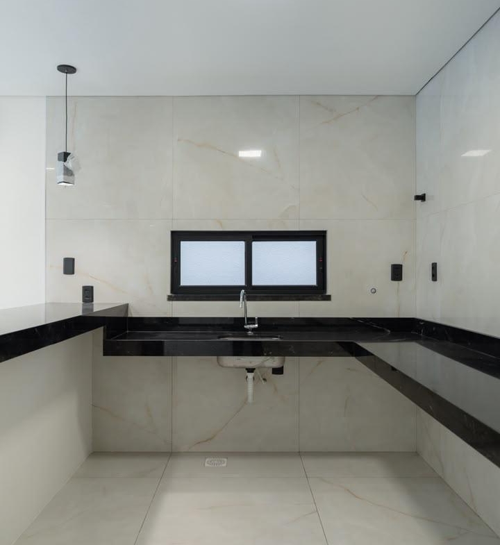 DUPLEX EM RUA PRIVATIVA