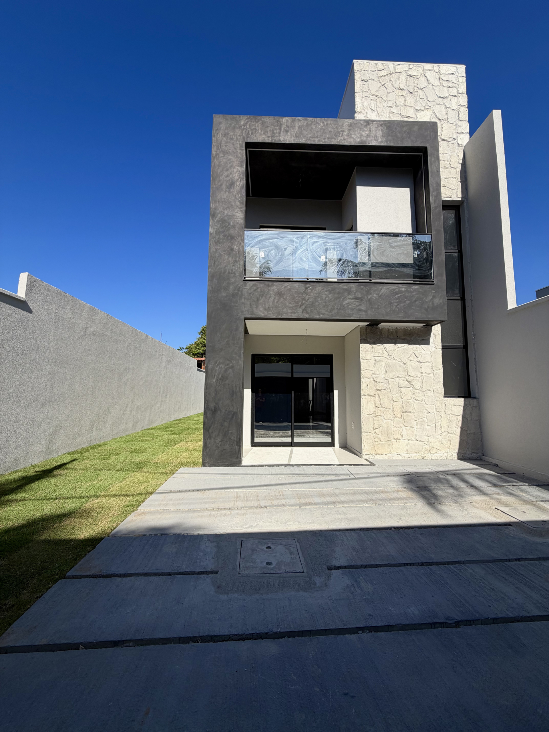 DUPLEX – EUSÉBIO