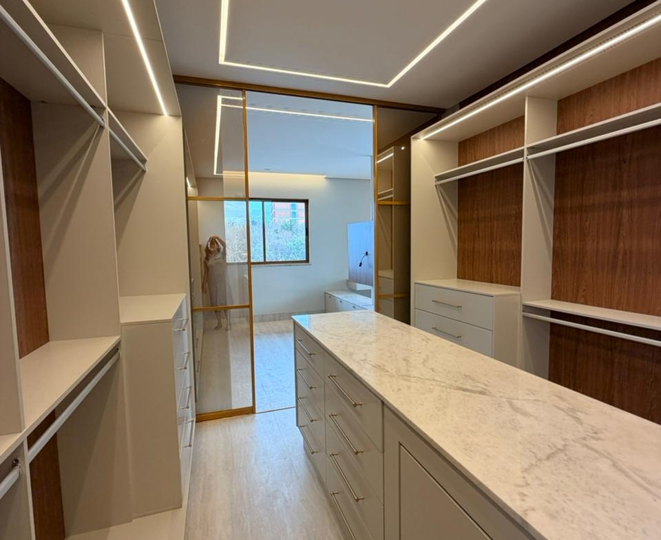 Casa de Alto Padrão – Cidade Alpha