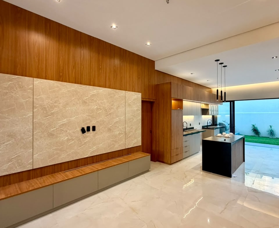 Casa de Alto Padrão com Piscina — Residencial Alphaville Terras, Cidade Alpha