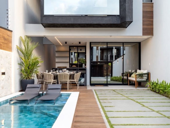 Rua Privativa – Duplex alto padrão – Eusébio.