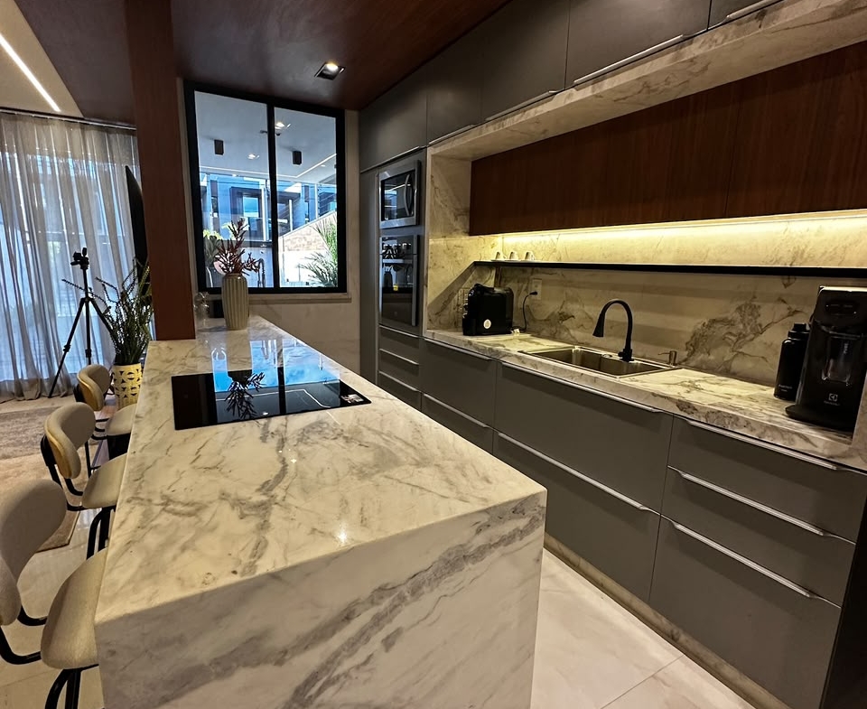 Rua Privativa – Duplex alto padrão – Eusébio.
