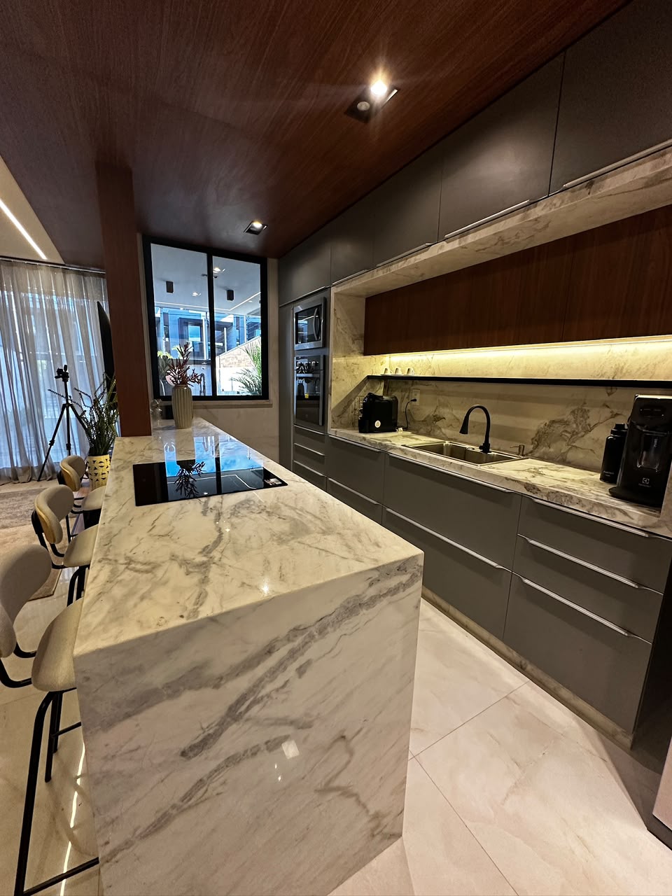 Rua Privativa – Duplex alto padrão – Eusébio.
