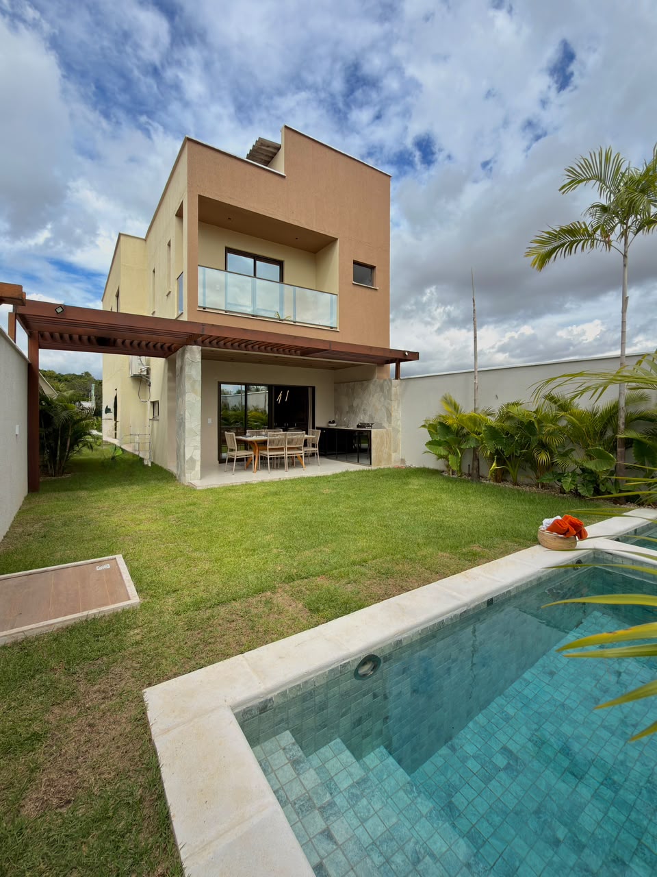 DUPLEX EM CONDOMÍNIO | EUSÉBIO