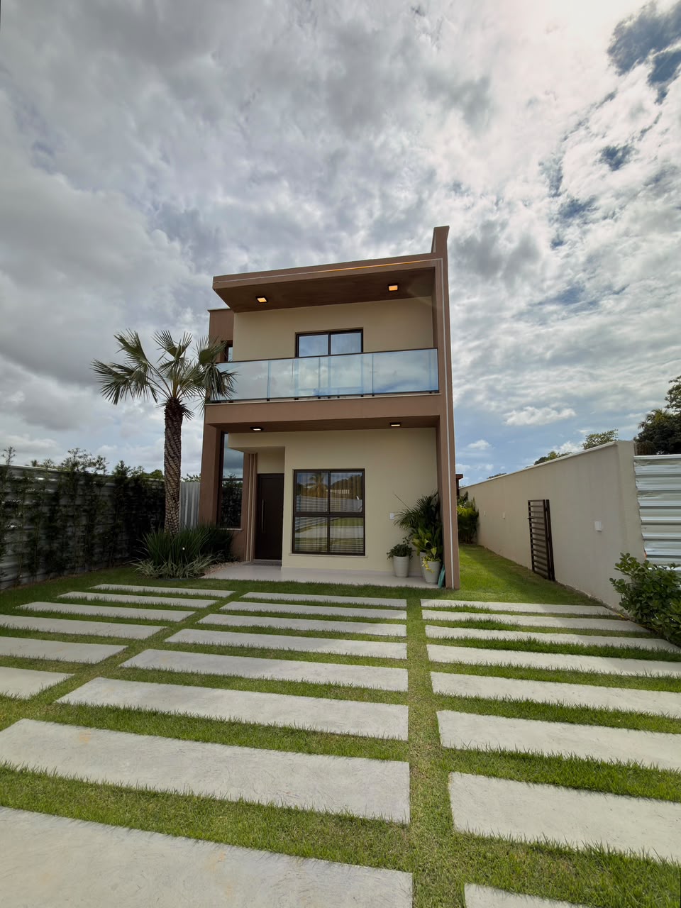 DUPLEX EM CONDOMÍNIO | EUSÉBIO