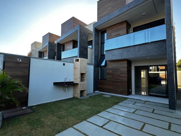 Duplex Alto Padrão – Rua Privativa – Eusébio